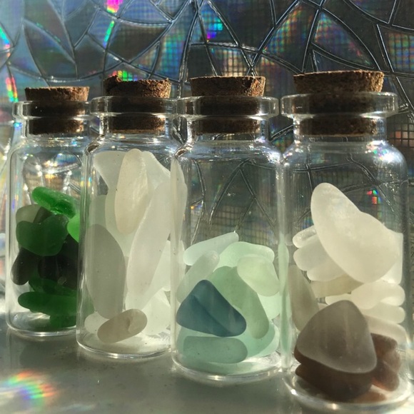 Left Coast Sea Glass 🟩⬜️🟫🟧🟦🟨🟪🟥 - Picture 2 of 4